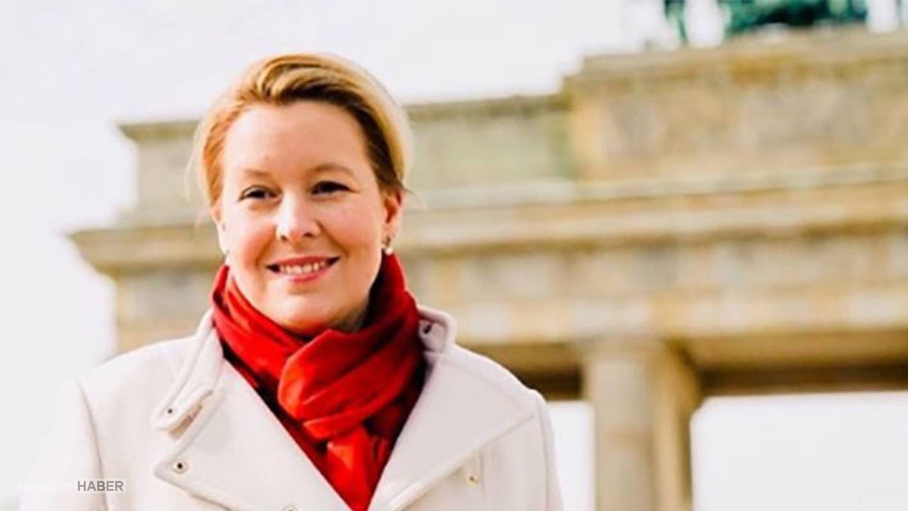 Berlin’de Aziziye Camisi’nde iftar buluşması: Ekonomi Bakanı Giffey programda yer aldı