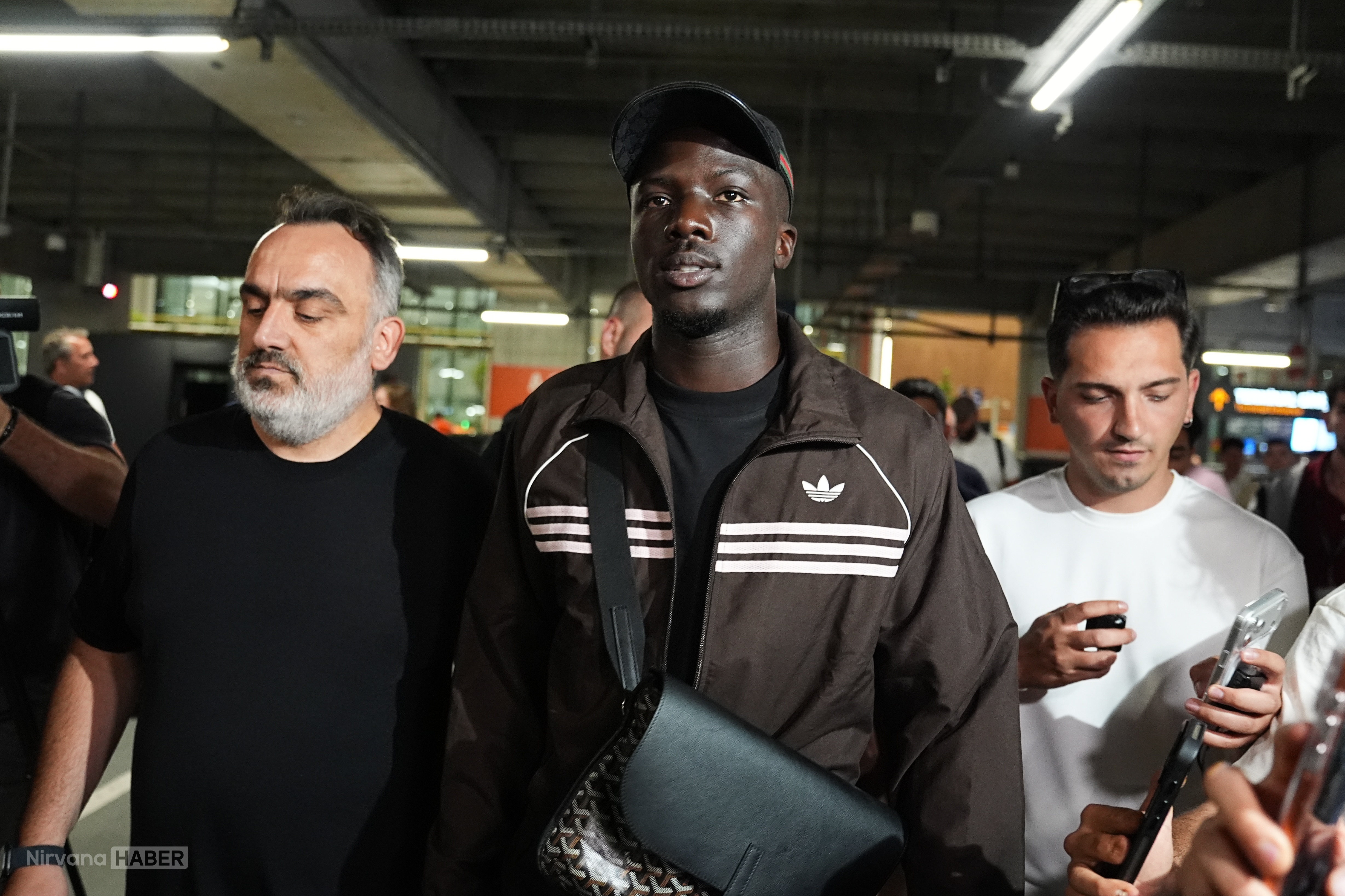 AA-20260701-41847440-41847436-BESIKTASIN_PRENSIP_ANLASMASINA_VARDIGI_KASSOUM_OUATTARA_ISTANBULA_GELDI.jpg