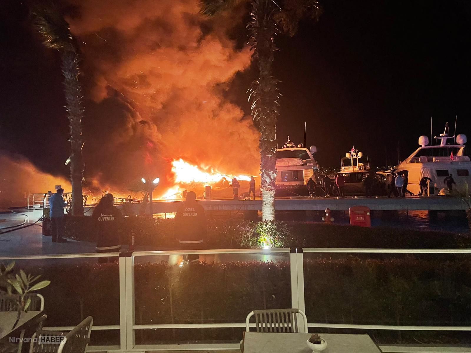 Bodrum’da marina yangını: 5 motoryat alev alev yandı