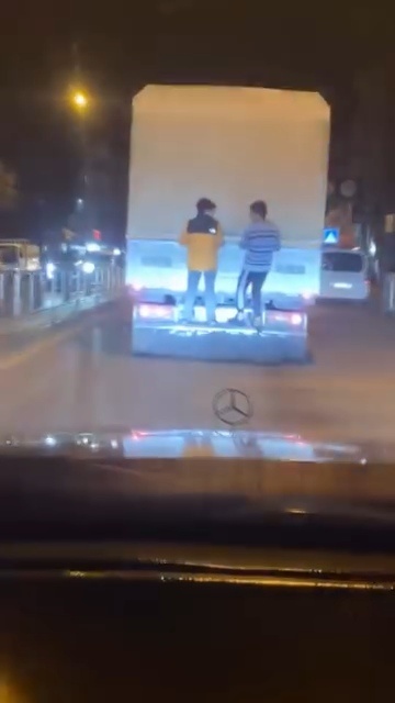 Hatay'da çocukların tehlikeli yolculuğu kameralar tarafından kaydedildi