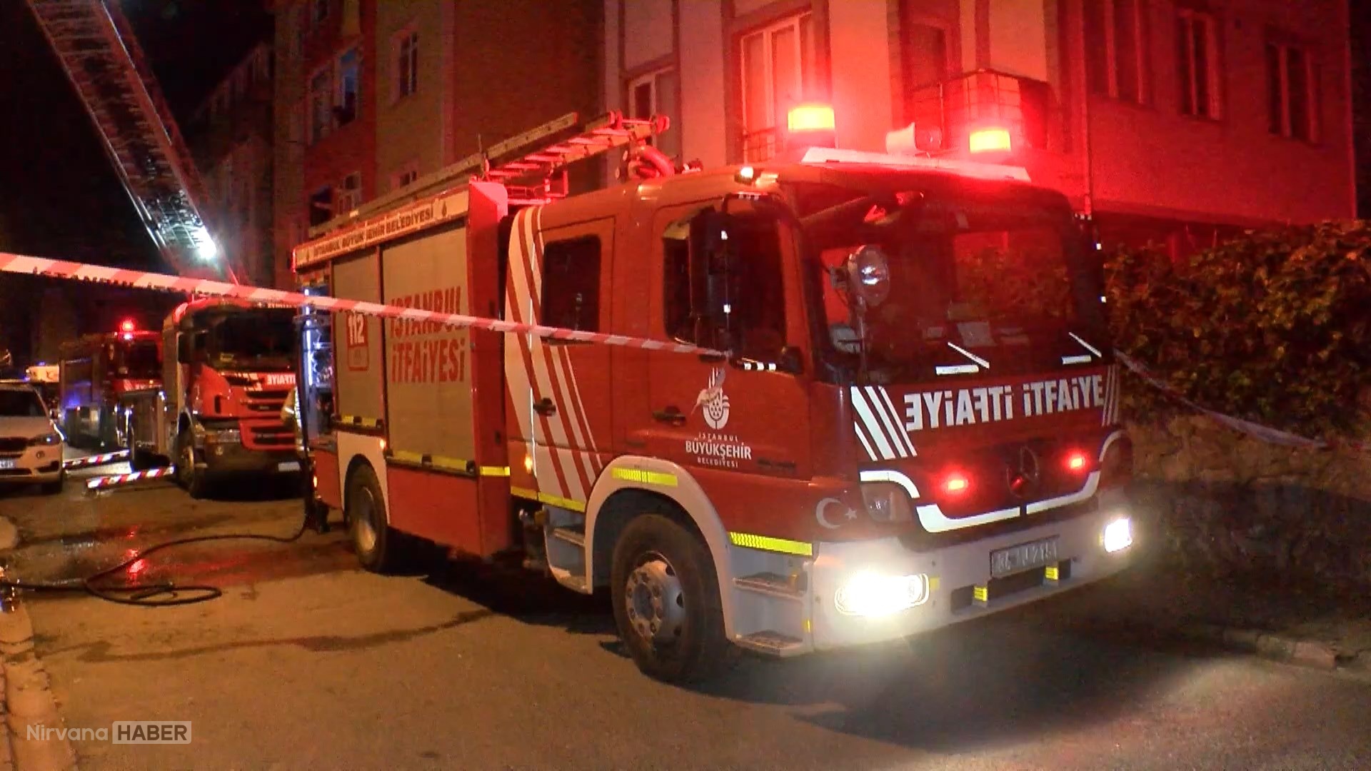Ümraniye’de 5 katlı binada sabah saatlerinde yangın çıktı