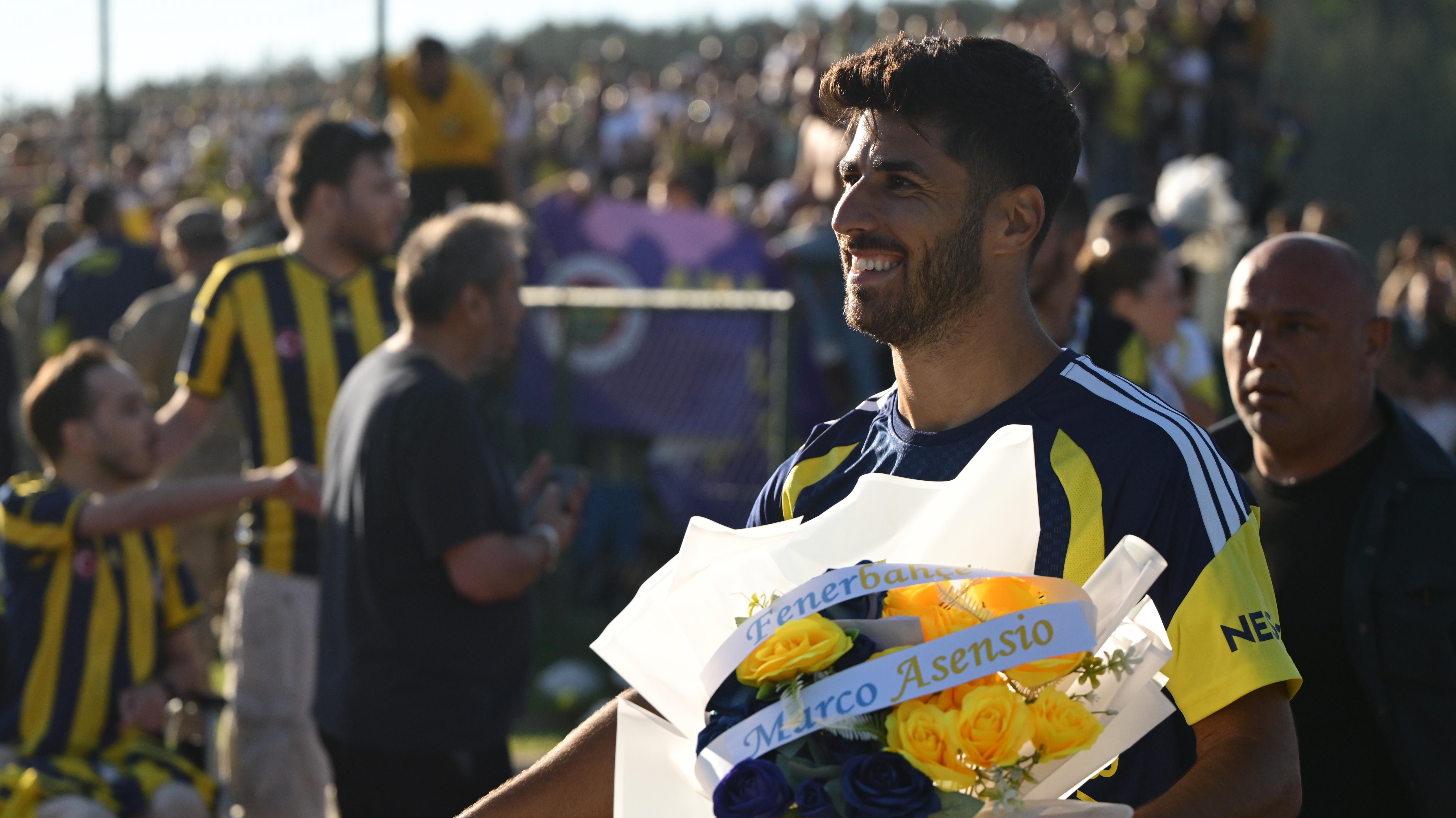 AA-20260628-41814715-41814711-FENERBAHCE_CALISMALARINI_TARAFTARA_ACIK_IDMANLA_SURDURDU-cropped.jpg
