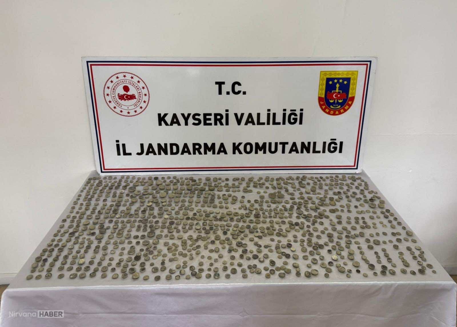 Kayseri'de tarihi eser operasyonunda 1291 adet sikke ele geçirildi