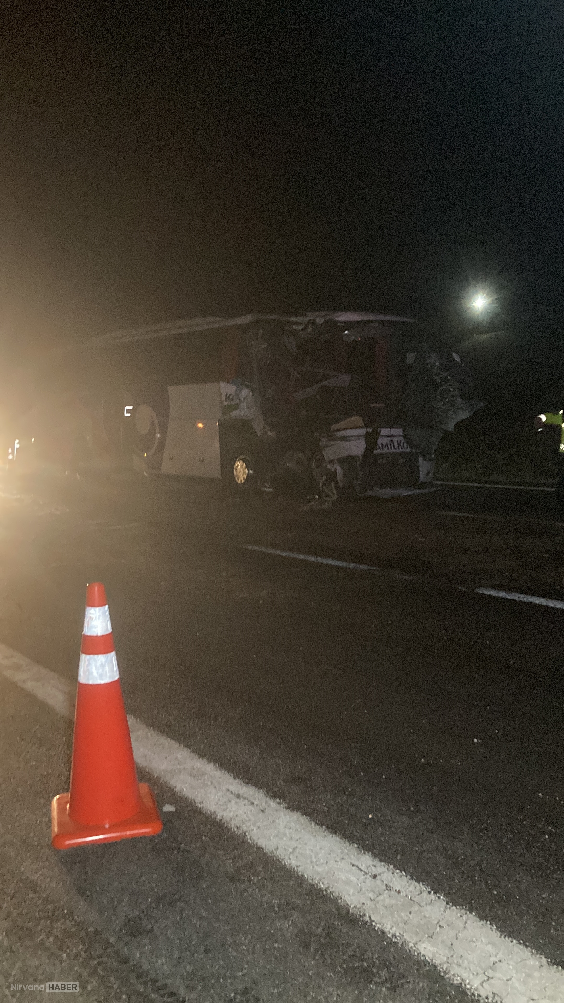Ankara’da yolcu otobüsü TIR’a çarptı: 1 Kişi hayatını kaybetti, 15 yaralı