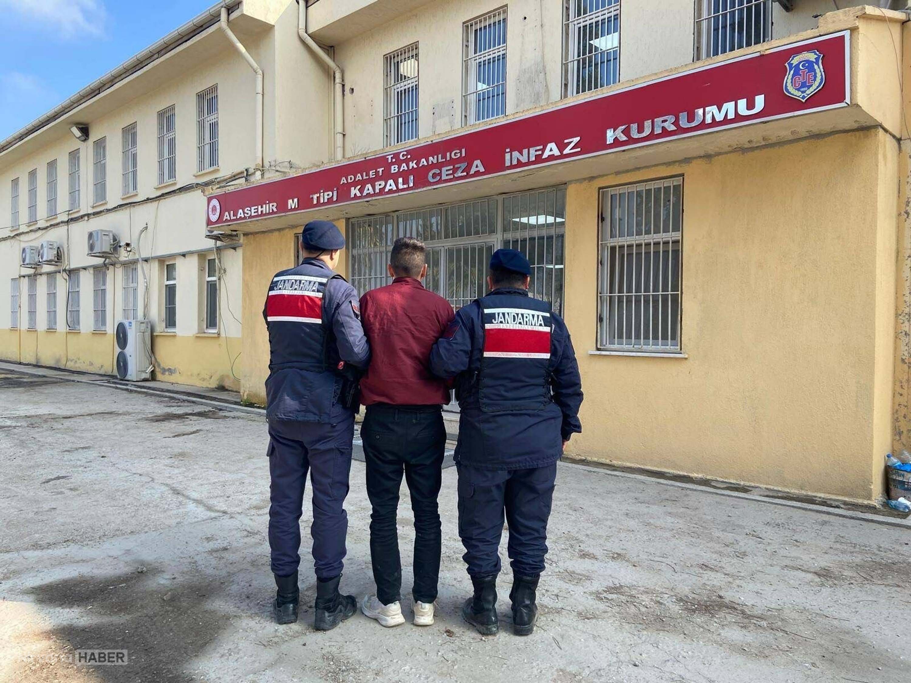 Manisa’da firari hükümlülere operasyon