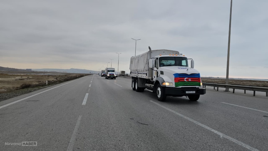 Azerbaycan, İran’a tonlarca gıda ve tıbbi malzeme gönderdi