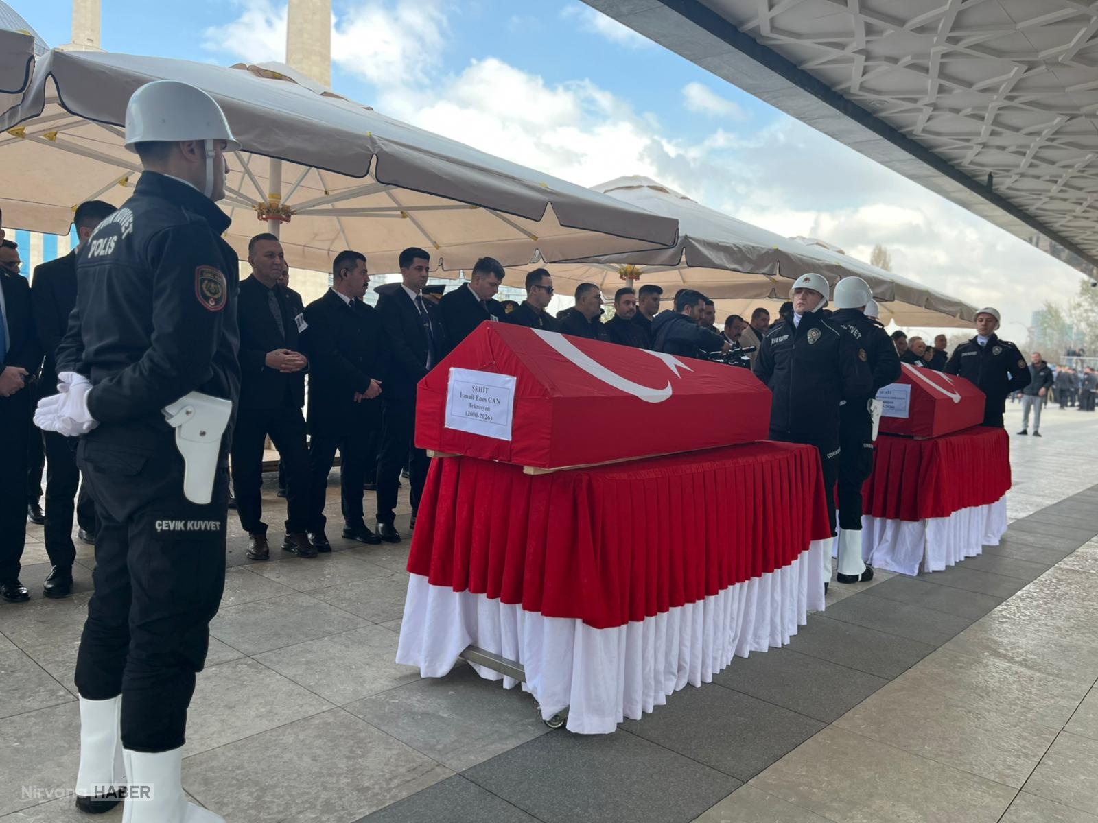 Katar'da şehit olan ASELSAN teknisyenlerine veda!