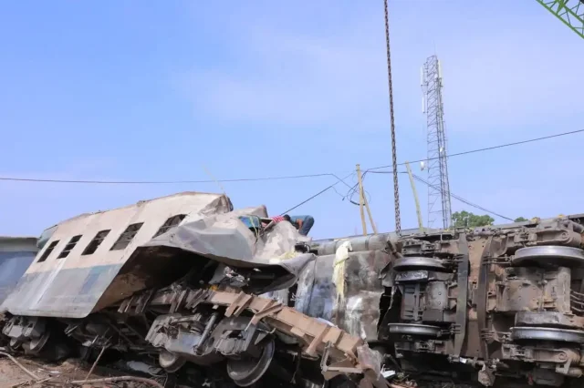 Etiyopya'da Tren Kazası: 15 Ölü 29 Yaralı