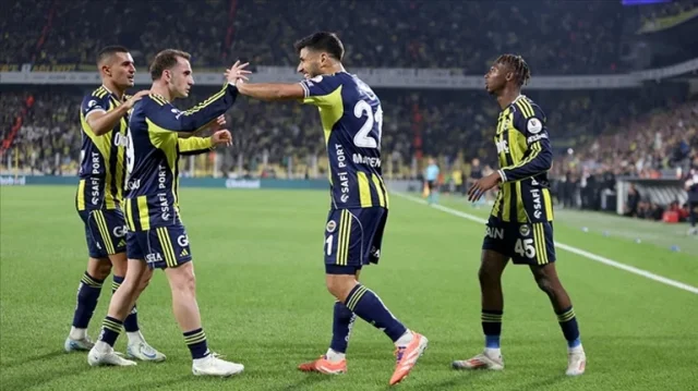Fenerbahçe UEFA Avrupa Ligi Maçı'nda Stuttgart'ı   1-0  Mağlup Etti!