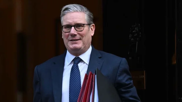 İngiltere Başbakanı Starmer’dan Müslüman Toplumlar İçin 10 Milyon Sterlinlik Güvenlik Paketi