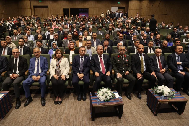 TBMM Milli Savunma Komisyonu Başkanı Hulusi Akar, Gaziantep’...