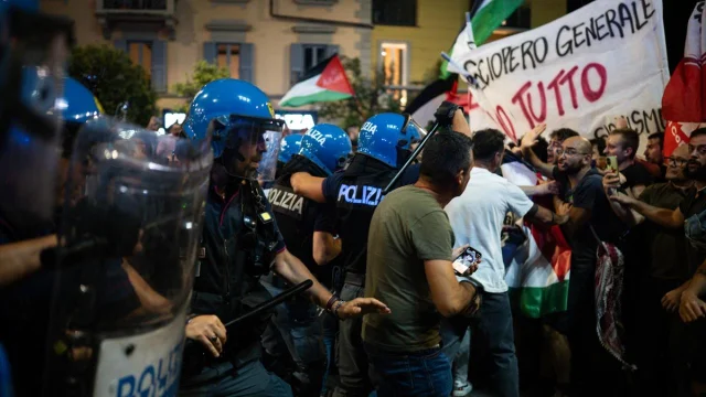 Roma’da Filistin’e Destek Gösterisine Polis Müdahalesi
