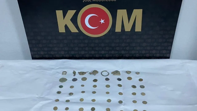 Uşak’ta Kaçakçılık Operasyonu: Roma ve Bizans Dönemine Ait 3...