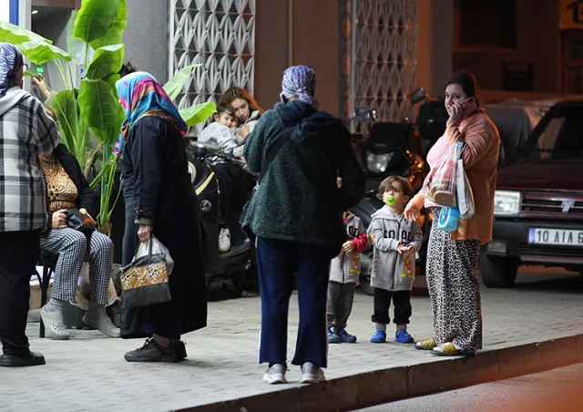 Balıkesir Valisi Ustaoğlu: “22 vatandaşımız hastanelere başv...