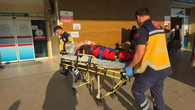 Bursa İnegöl'de Otomobille Motosiklet Çarpıştı: 1 Kişi Ağır...