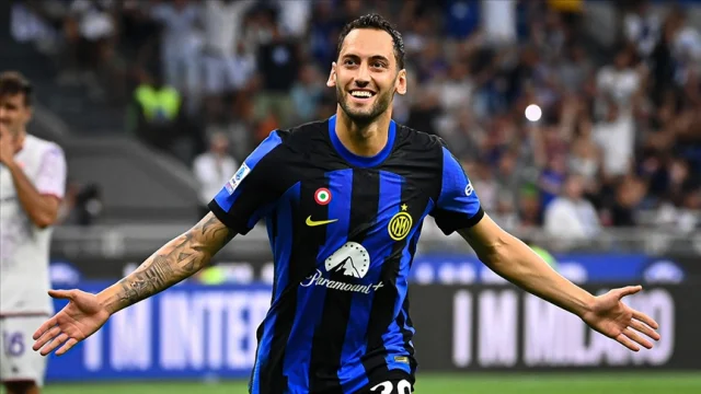 Inter, Fiorentina'yı 3-0 Yendi: Hakan Çalhanoğlu Şov 