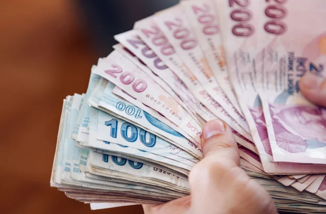 Kasım ayında enflasyon ve asgari ücret gelişmeleri yakından...