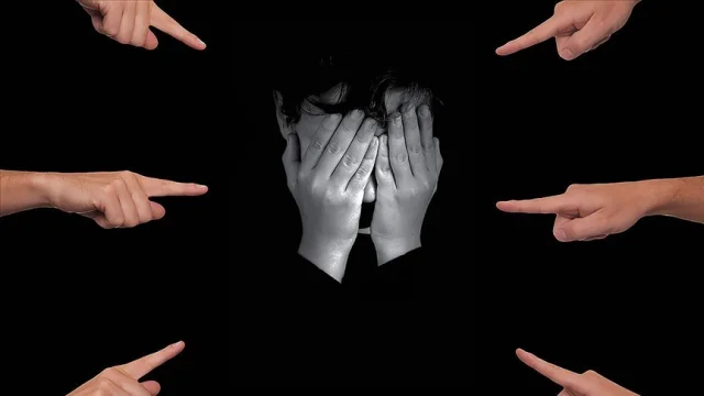 Akran Zorbalığı ve Siber Zorbalık: Gençler İçin Riskler ve Ö...