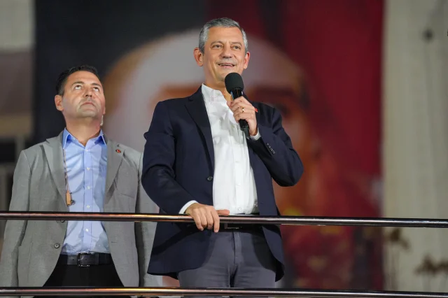 Özgür Özel: 'Ahmet Özer Çıkacak; Hep Birlikte Belediyeye Gid...