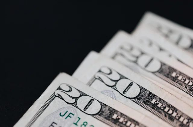 Dolar/TL 42 seviyesinden işlem görüyor