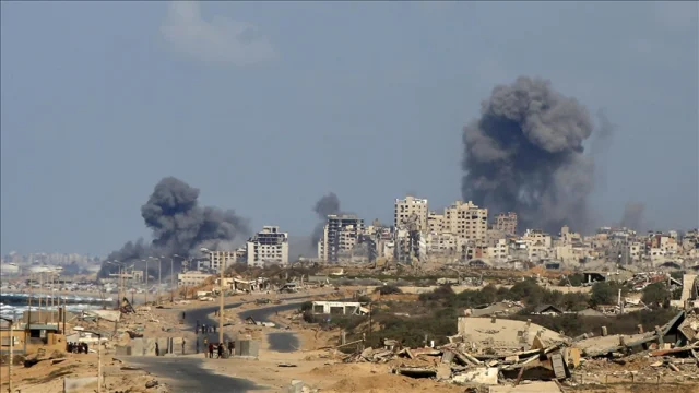 İsrail ordusunun Gazze'de ateşkese rağmen düzenlediği saldır...