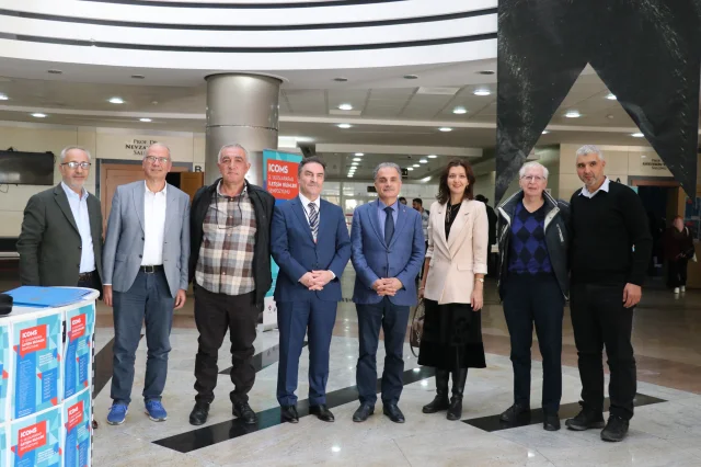 Sakarya Sempozyumu'nda Dijital Bağımlılık Tartışıldı