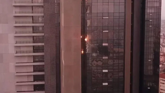 Şişli'de İş Merkezinde Çıkan Yangın Söndürüldü
