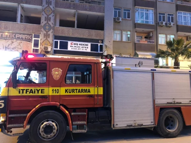 Mardin Kızıltepe'de Apartman Yangını: 2 Kişi Dumandan Etkile...