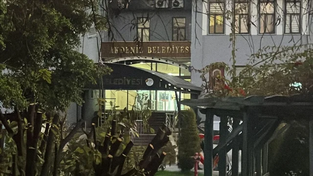 Eski Akdeniz Belediye Başkanı Hoşyar Sarıyıldız Tahliye Edil...