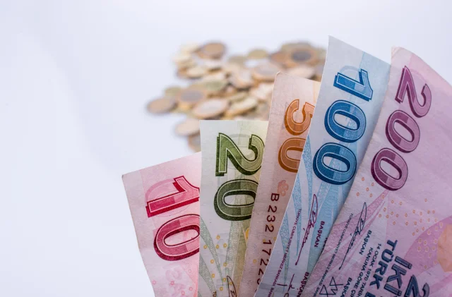 Bankacılık sektöründe mevduatlar geriledi: 259 milyar liralı...