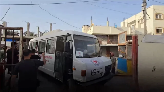 İsrail, Gazze'de Tutulan Bazı Filistinli Esirleri Serbest Bı...