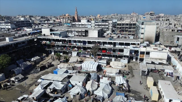 BM: Gazze'de yerinden edilmiş 75 bin Filistinli UNRWA'ya ait...