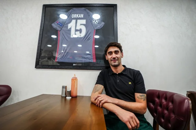 Orkan Çınar dönerci oldu: Şampiyonlar Ligi'nden İnegöl'e