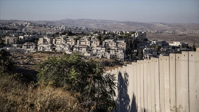 İsrail, Batı Şeria'da gasbedilen Filistin topraklarında 356...