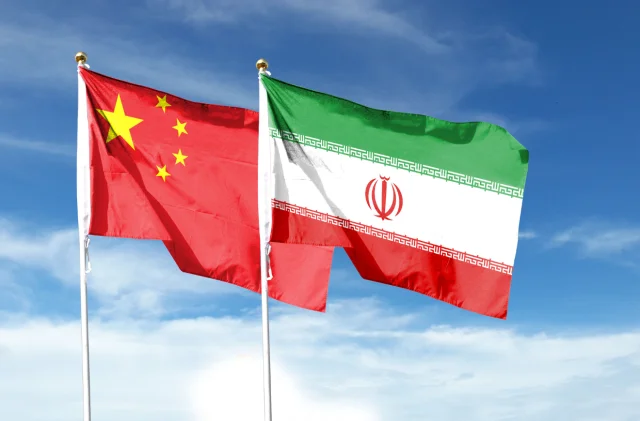 İran ve Çin dışişleri bakanları, uluslararası konuları görüş...