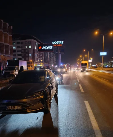 Ağrı'da otomobilin çarptığı kadın hayatını kaybetti