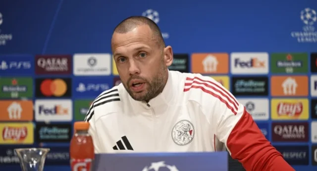 Ajax Teknik Direktörü Heitinga Görevden Alındı