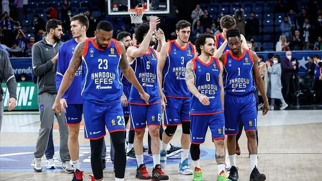 Anadolu Efes Olimpia Milano Karşısında Galibiyet İçin Sahaya...