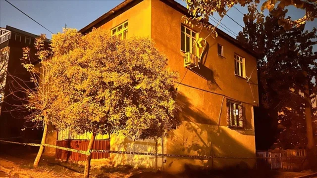 Kocaeli Gebze bina boşaltıldı: Kolonlarda çatlak paniği