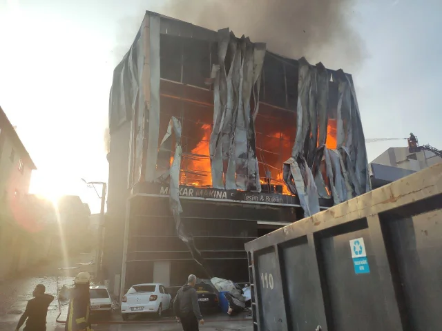 Kocaeli Dilovası'nda Parfüm Deposunda Patlama