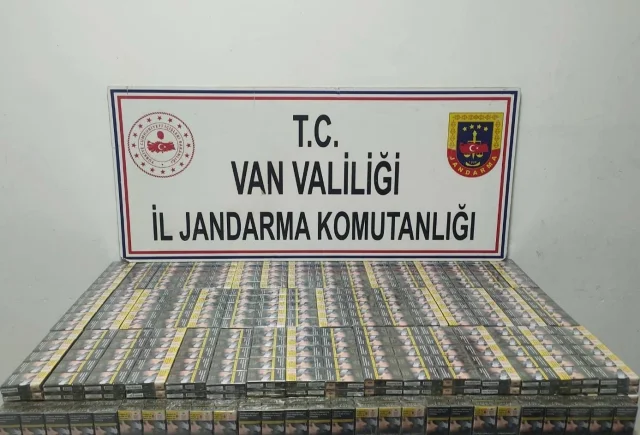 Van Başkale'de 1980 paket kaçak sigara ele geçirildi