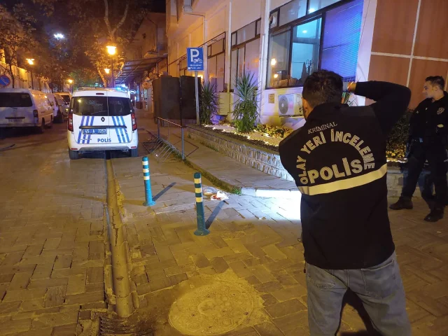 Manisa'da bıçaklı saldırıya uğrayan kişi yaralandı