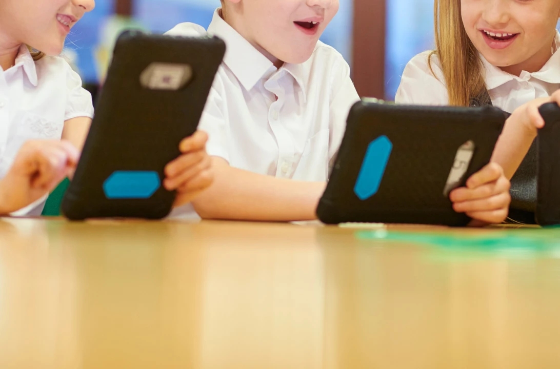 Danimarka, 15 yaş altı çocuklar için sosyal medya kullanımını yasaklıyor