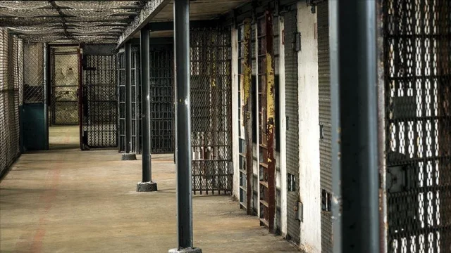 İsrail Hapishanelerinde Filistinlilere Cinsel İşkence Belgel...