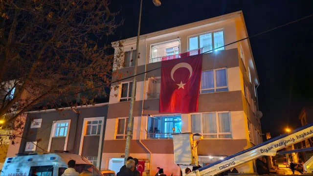 Üsteğmen Emre Mercan'ın şehadet haberi Eskişehir'deki ailesi...