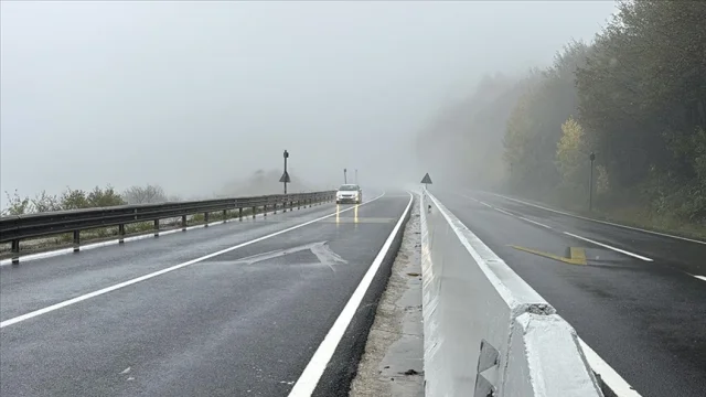 Bolu Dağı'nda Sağanak Yağış Etkili Oluyor
