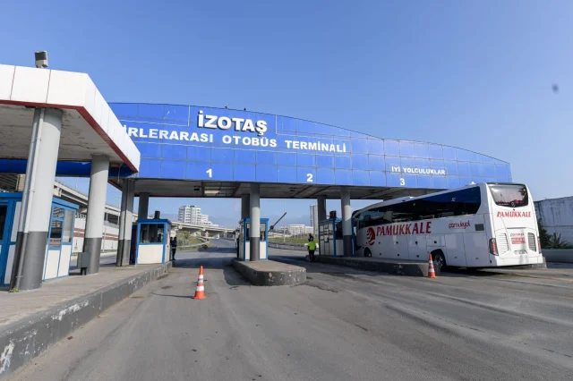 İzmir Büyükşehir Belediyesi otobüs terminalini işleten İZOTAŞ'a haciz işlemi başlattı
