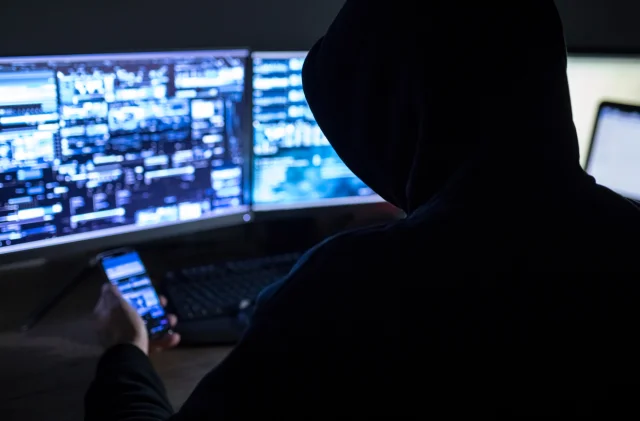 Devlet casus yazılımları: Kimin cihazında kimin gözü var?