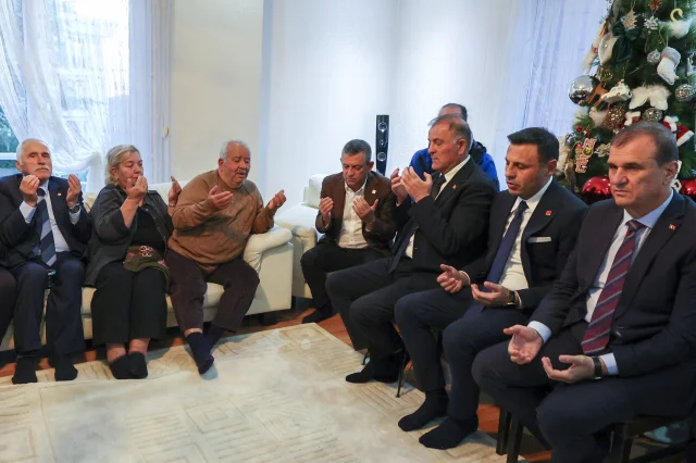 Özgür Özel'den Şehit Hava Pilot Korkmaz Ailesine Taziye Ziya...