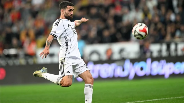 Beşiktaş'tan açıklama: Rafa Silva 15 Kasım'a kadar izinli